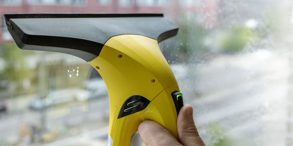 Example of a Karcher window vacuum